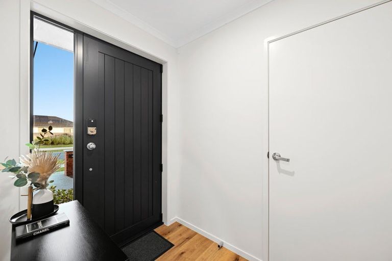 Photo of property in 15 Timatanga Road, Temple View, Hamilton, 3218