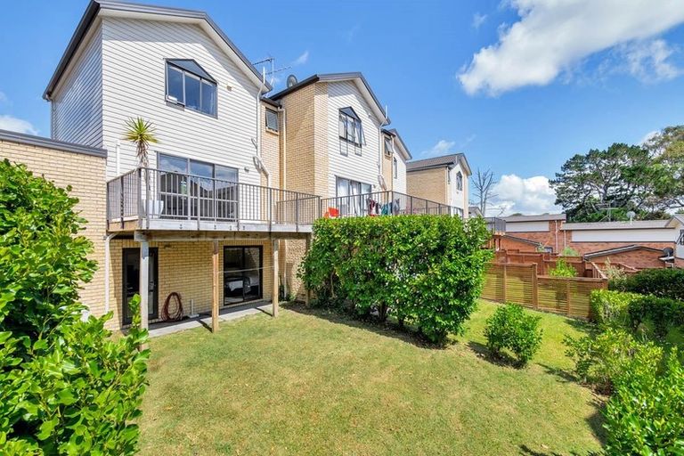 Photo of property in St Claire Village, 35/172 Mcleod Road, Te Atatu South, Auckland, 0610