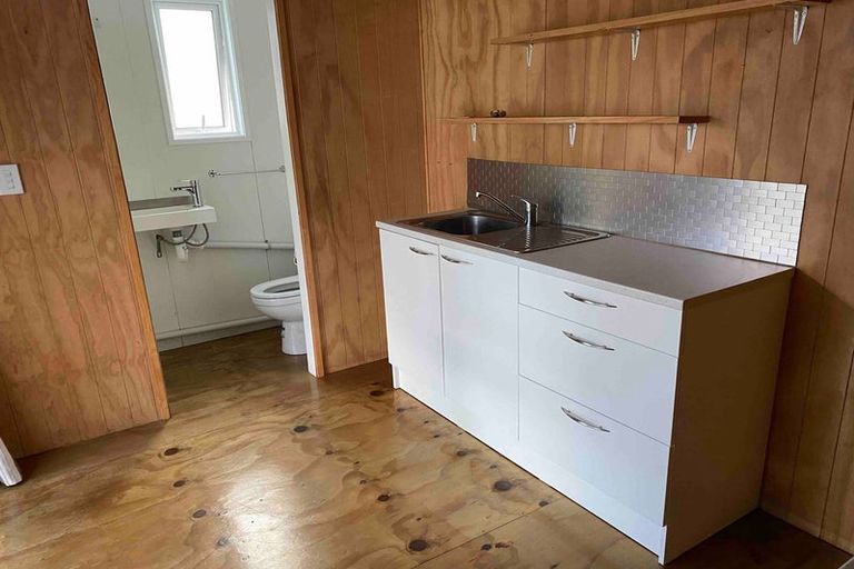Photo of property in 1218 Great South Road, Runciman, Drury, 2578
