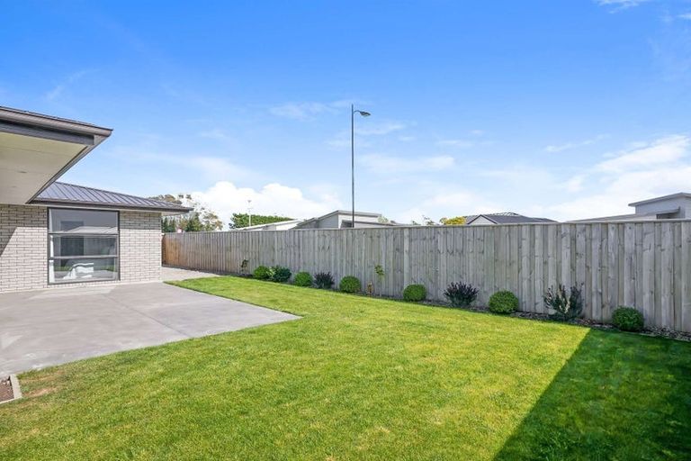 Photo of property in 6 Marcoola Drive, Rolleston, 7614