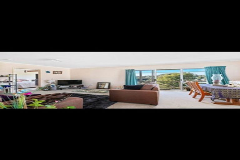 Photo of property in 9-11 Thimble Lane, Whitby, Porirua, 5024