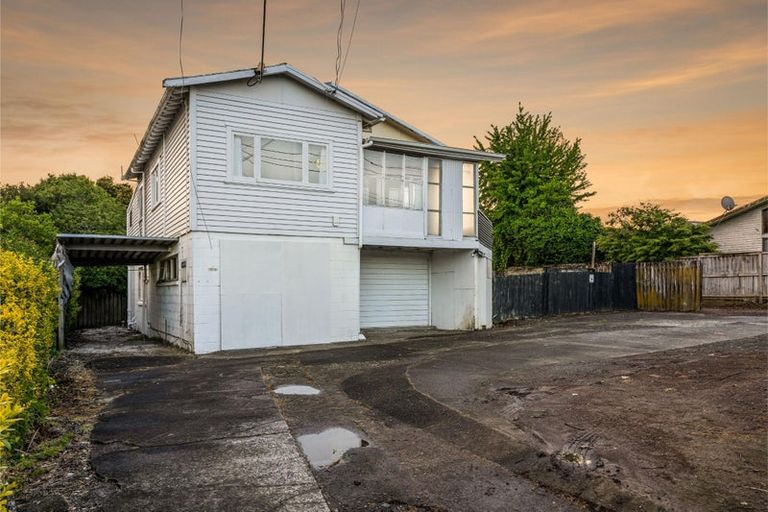 Photo of property in 72 Don Buck Road, Massey, Auckland, 0614