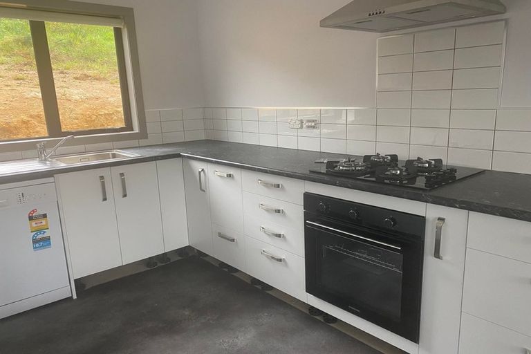 Photo of property in 34c Speargrass Grove, Timberlea, Upper Hutt, 5018