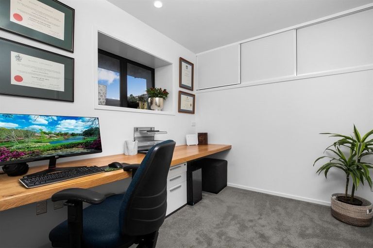 Photo of property in 43 Pleasant Road, Glen Eden, Auckland, 0602