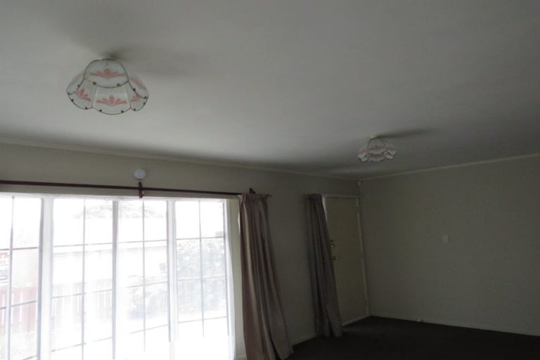 Photo of property in 15 Beihlers Road, Weymouth, Auckland, 2103