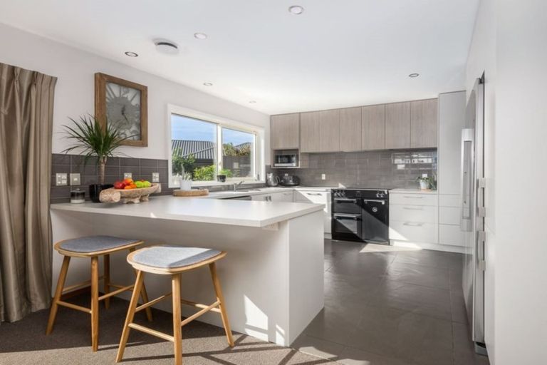 Photo of property in 4 Hemingford Place, Halswell, Christchurch, 8025