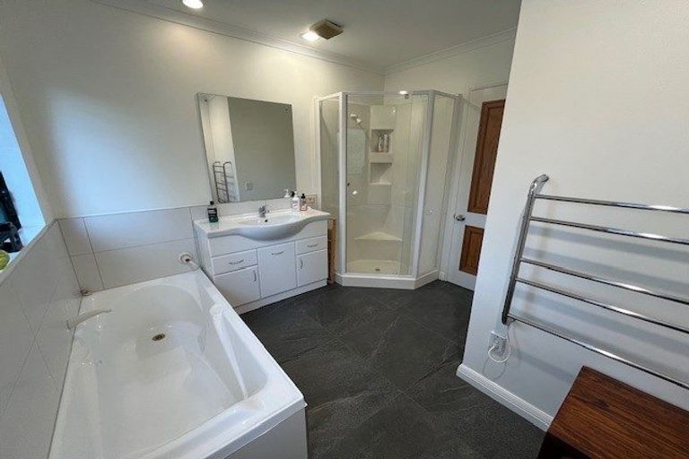 Photo of property in 2/7 Bretton Lane, Howick, Auckland, 2014