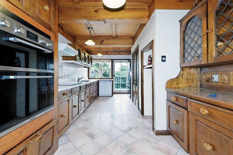 Photo of property in 236 Godley Road, Titirangi, Auckland, 0604