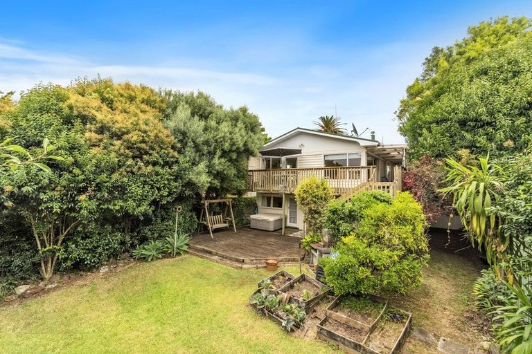 Photo of property in 2/5 Kerswill Place, Pakuranga, Auckland, 2010