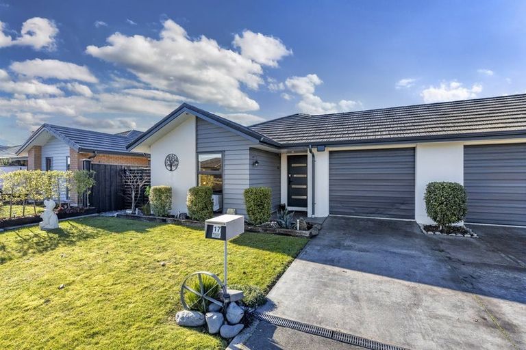 Photo of property in 17 Ragley Way, Rolleston, 7615
