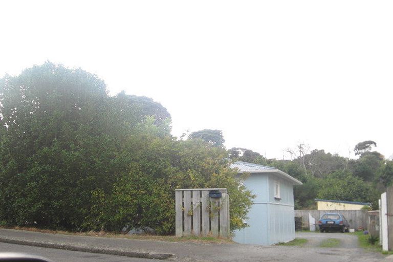 Photo of property in 28-32 Tilley Road, Paekakariki, 5034