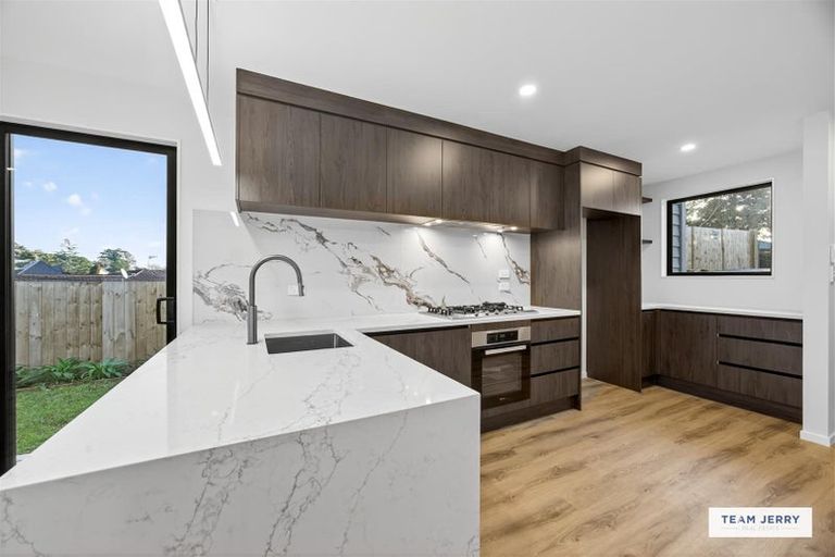 Photo of property in 25b Jandell Crescent, Bucklands Beach, Auckland, 2014