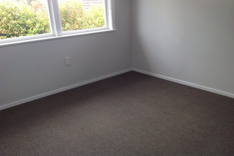 Photo of property in 26 Eskdale Road, Birkdale, Auckland, 0626