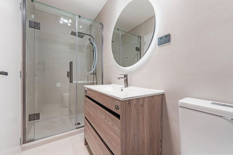 Photo of property in 8a Northboro Road, Hauraki, Auckland, 0622