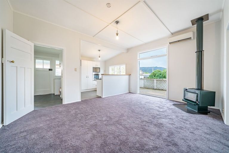 Photo of property in 2 Phar Lap Grove, Trentham, Upper Hutt, 5018
