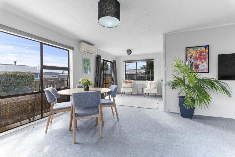 Photo of property in 5 Dillon Drive, Bell Block, New Plymouth, 4312