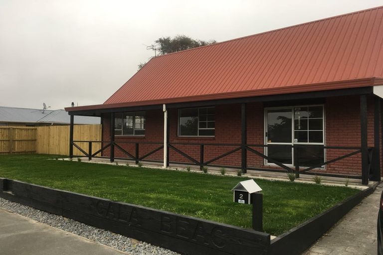 Photo of property in 2 Branksome Place, Parklands, Christchurch, 8083