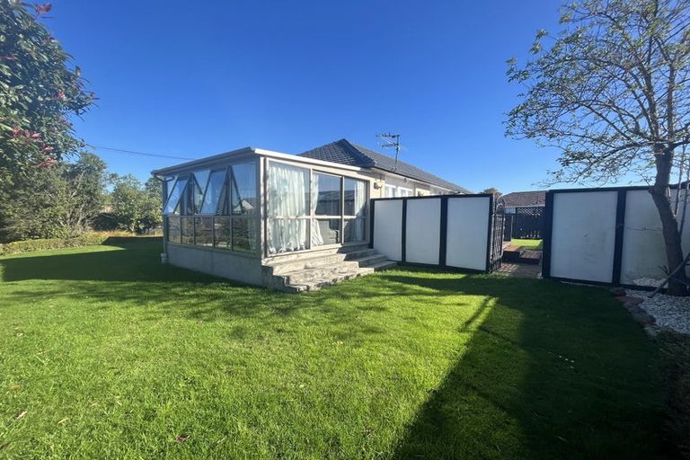 Photo of property in 2 Grosvenor Street, Redwood, Christchurch, 8051