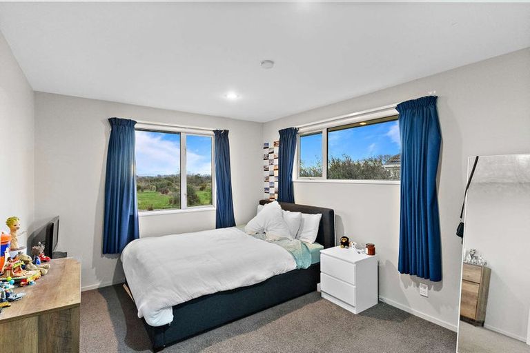 Photo of property in 56 Blue Gum Place, New Brighton, Christchurch, 8083