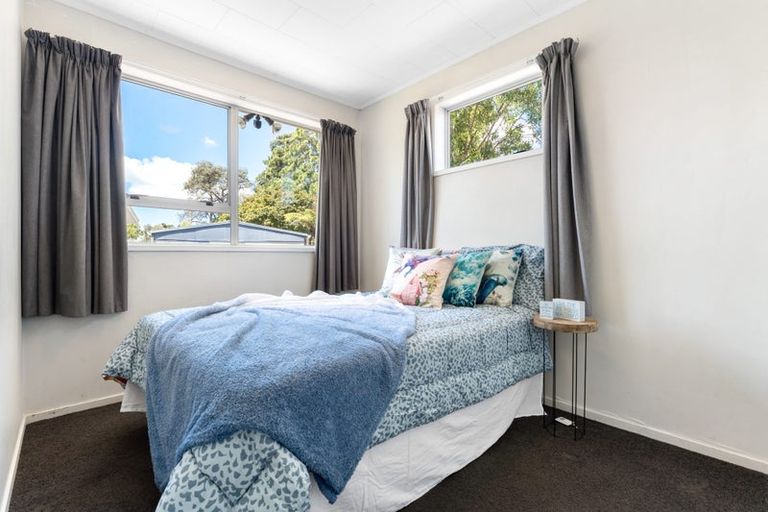 Photo of property in 95 Riverpark Crescent, Henderson, Auckland, 0610