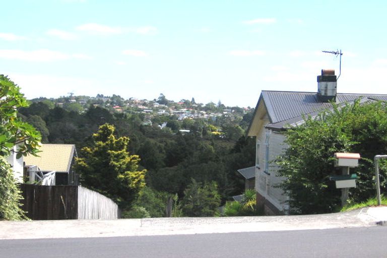 Photo of property in 1/134 Birkenhead Avenue, Birkenhead, Auckland, 0626