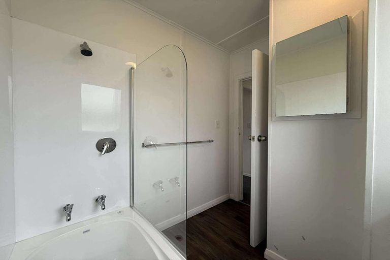 Photo of property in 9 Wainhouse Street, Stokes Valley, Lower Hutt, 5019