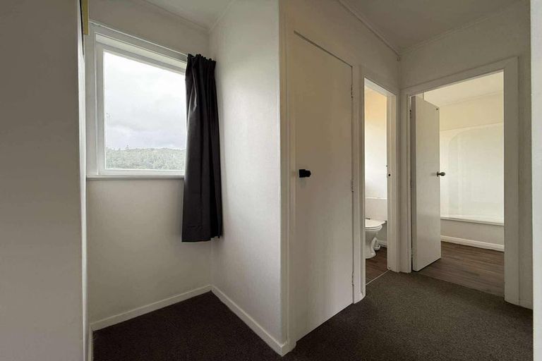 Photo of property in 9 Wainhouse Street, Stokes Valley, Lower Hutt, 5019