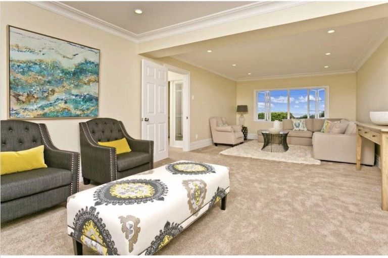 Photo of property in 187 Browns Bay Road, Browns Bay, Auckland, 0630