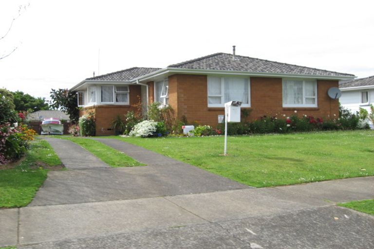 Photo of property in 4 Ilford Crescent, Mangere, Auckland, 2022