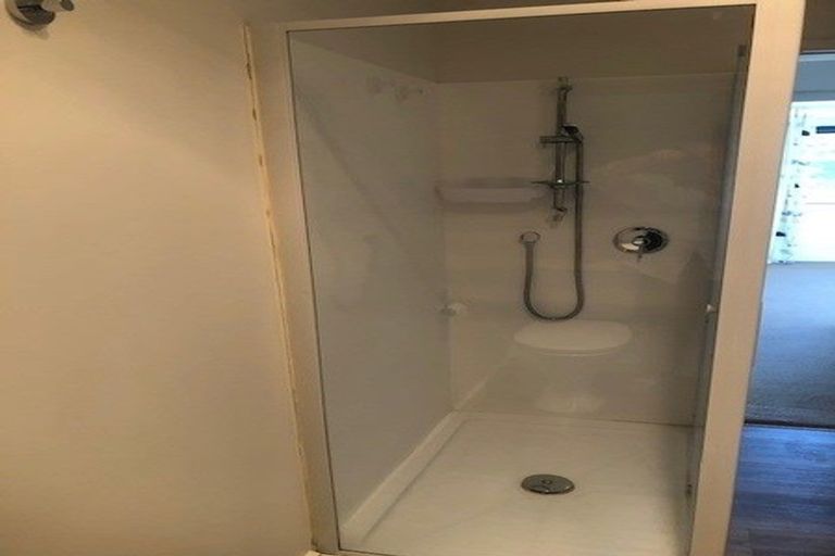 Photo of property in 37 Singers Road, Korokoro, Lower Hutt, 5012