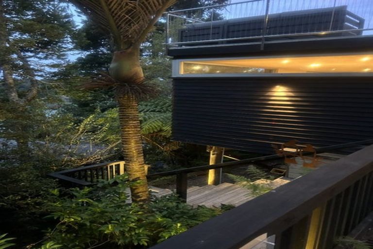 Photo of property in 50 Paturoa Road, Titirangi, Auckland, 0604