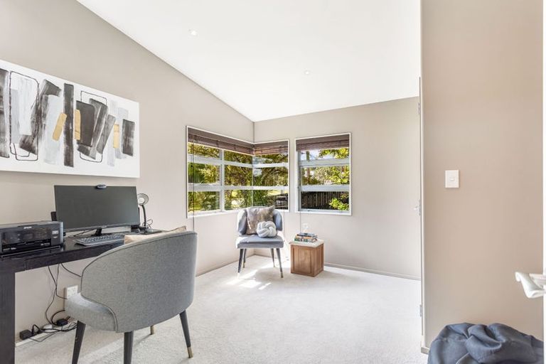 Photo of property in 40 Kittiwake Drive, Schnapper Rock, Auckland, 0632