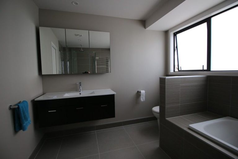 Photo of property in 16 Hetherington Road, Ranui, Auckland, 0612