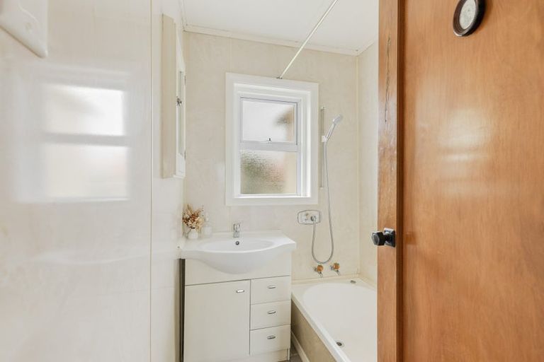 Photo of property in 55 Wrantage Street, Westown, New Plymouth, 4310