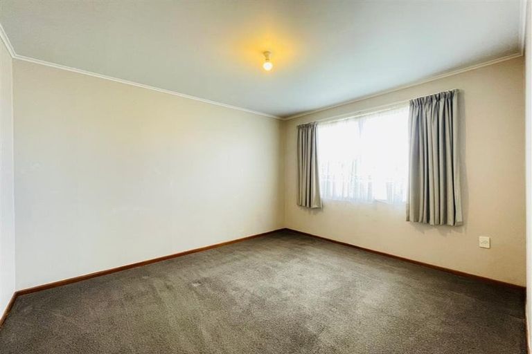 Photo of property in 1/42-44 Opaheke Road, Opaheke, Papakura, 2113