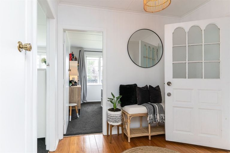 Photo of property in 6 Newhaven Place, Roslyn, Palmerston North, 4414