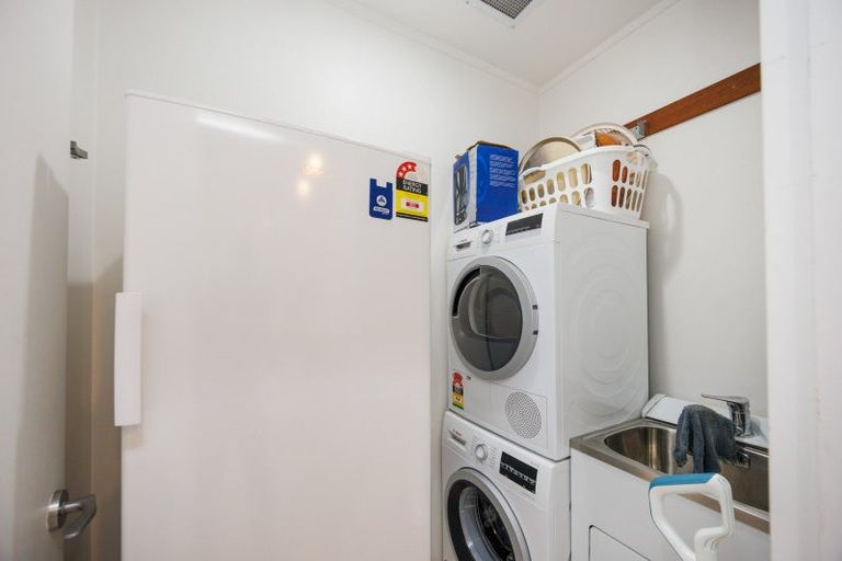 Photo of property in Maddison Apartments, 3/6c Queen Street, Palmerston North, 4410