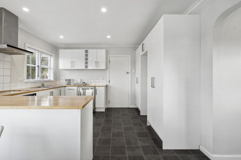 Photo of property in 163 Broderick Road, Johnsonville, Wellington, 6037