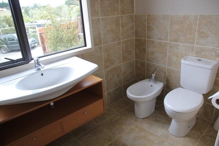 Photo of property in 22d Harvest Avenue, Orewa, 0931