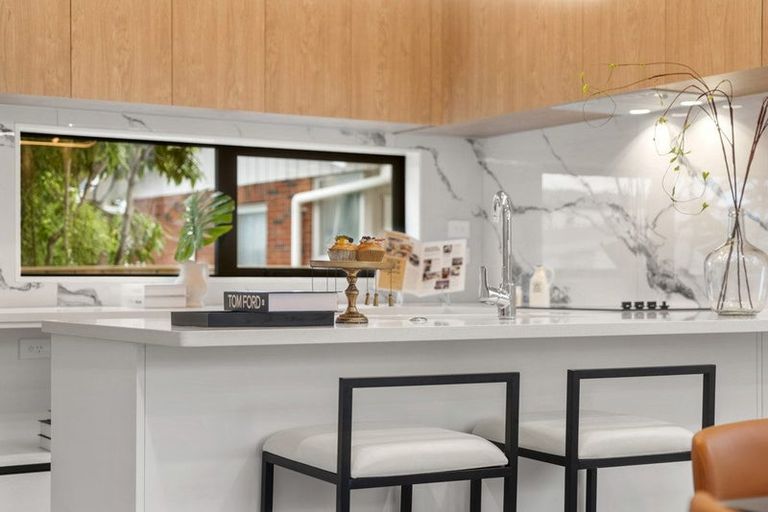 Photo of property in 21a Hillcrest Avenue, Hillcrest, Auckland, 0627
