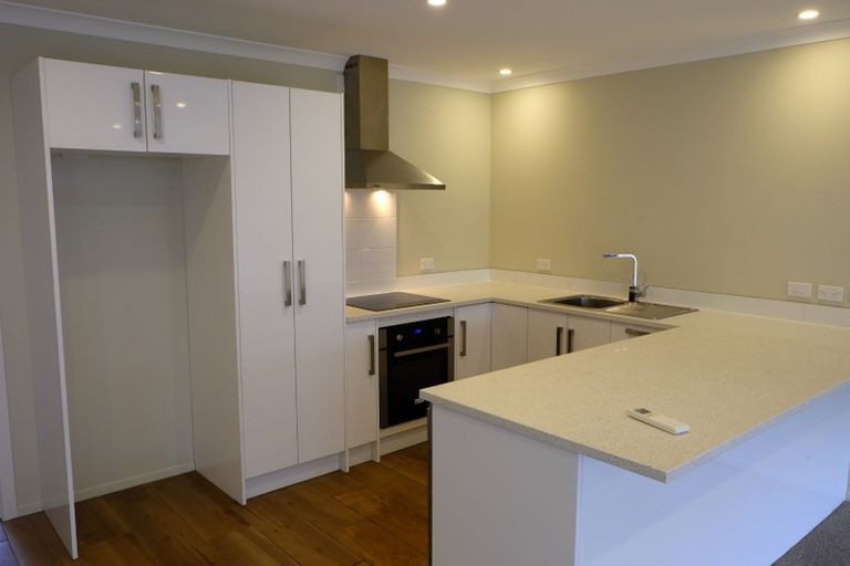 Photo of property in 19u2 Collins Avenue, Tawa, Wellington, 5028