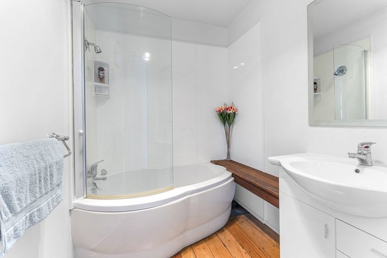 Photo of property in 72 Clemow Road, Fitzroy, New Plymouth, 4312