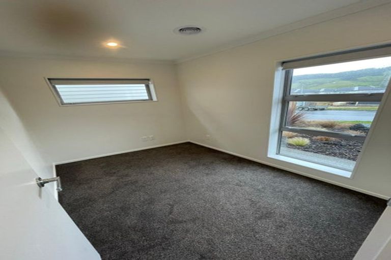 Photo of property in 151 Amesbury Drive, Churton Park, Wellington, 6037