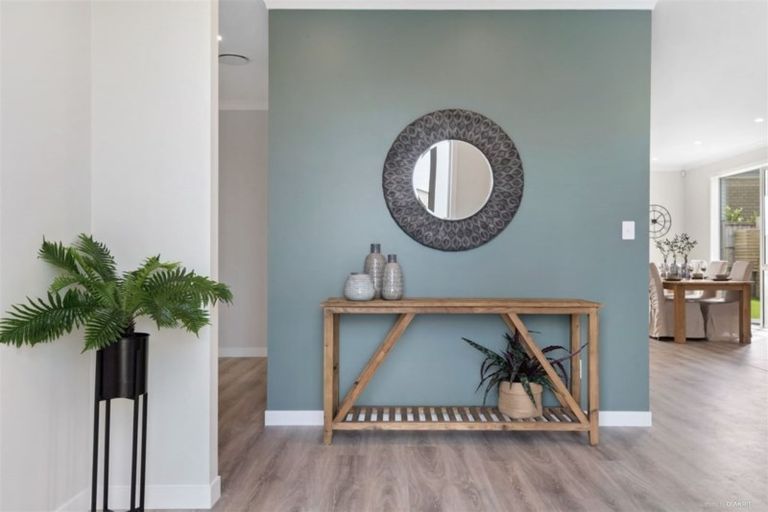 Photo of property in 6 Byron Drury Way, Riverhead, 0820