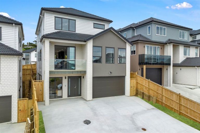 Photo of property in 4 Glann Lane, Flat Bush, Auckland, 2019
