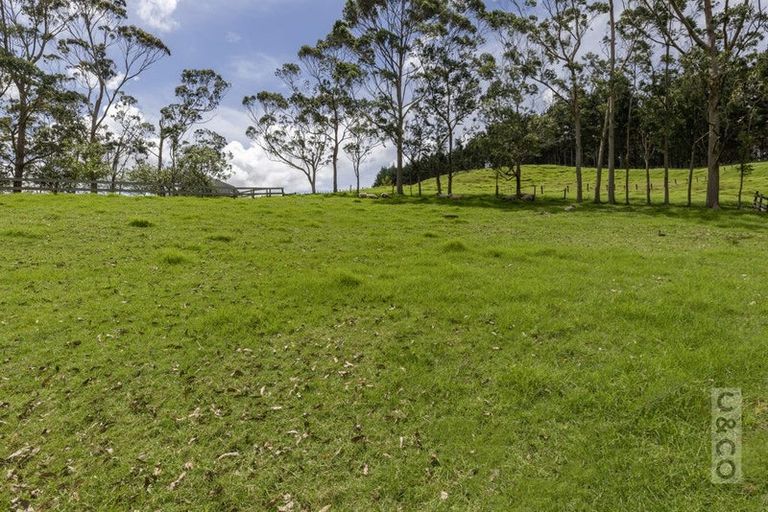 Photo of property in 589 Inland Road, Helensville, 0875