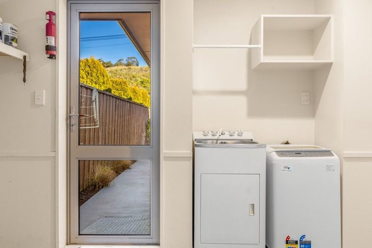 Photo of property in 21 Taupata Street, Redcliffs, Christchurch, 8081