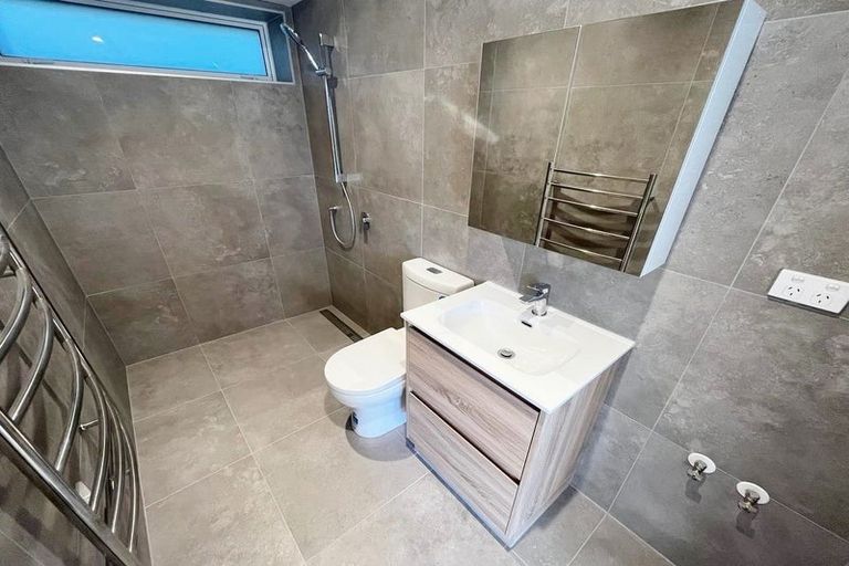 Photo of property in 37 Merriefield Avenue, Forrest Hill, Auckland, 0620