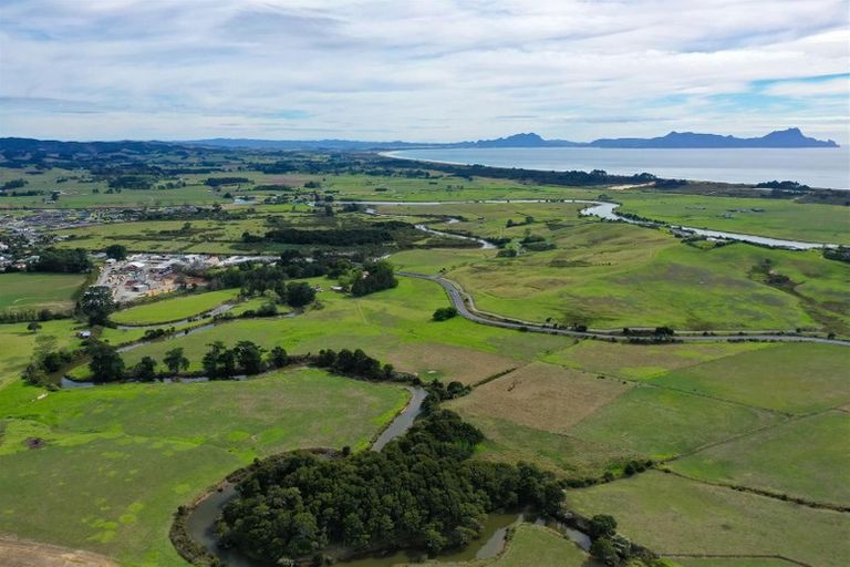 Photo of property in 84 Cove Road, Waipu, 0582