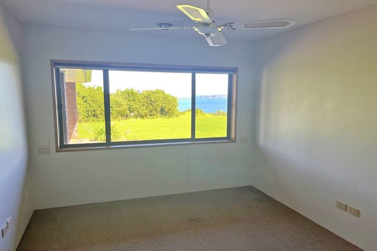 Photo of property in 1025 Takatu Road, Tawharanui Peninsula, Matakana, 0986